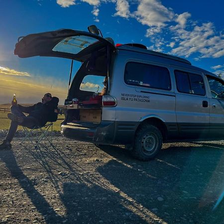 ホテル Isla Yu Patagonia プエルト・ナタレス エクステリア 写真